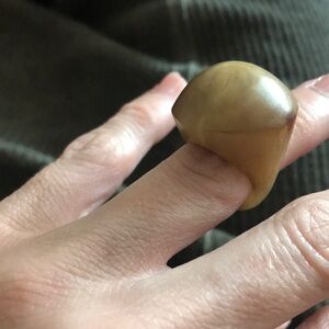 Vintage 1940s 1950’s Unique Ring Ivory Smooth 4/5 Antique Jewelry Rare Cocktail